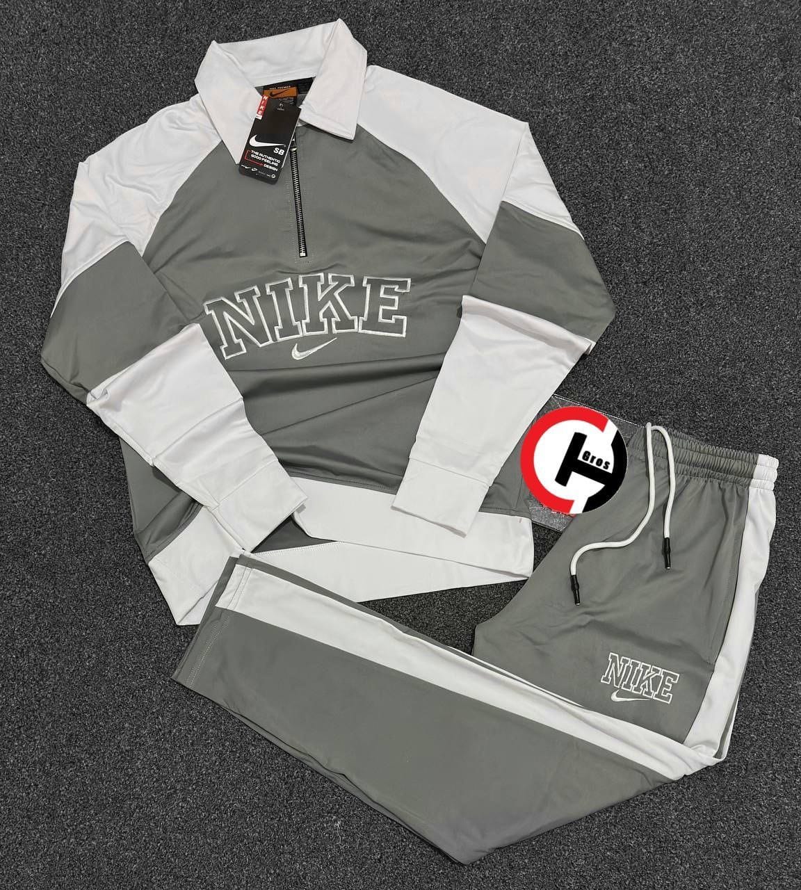 Ensemble NIke OLD MOENY