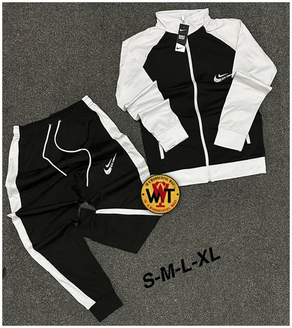 Ensemble Nike light